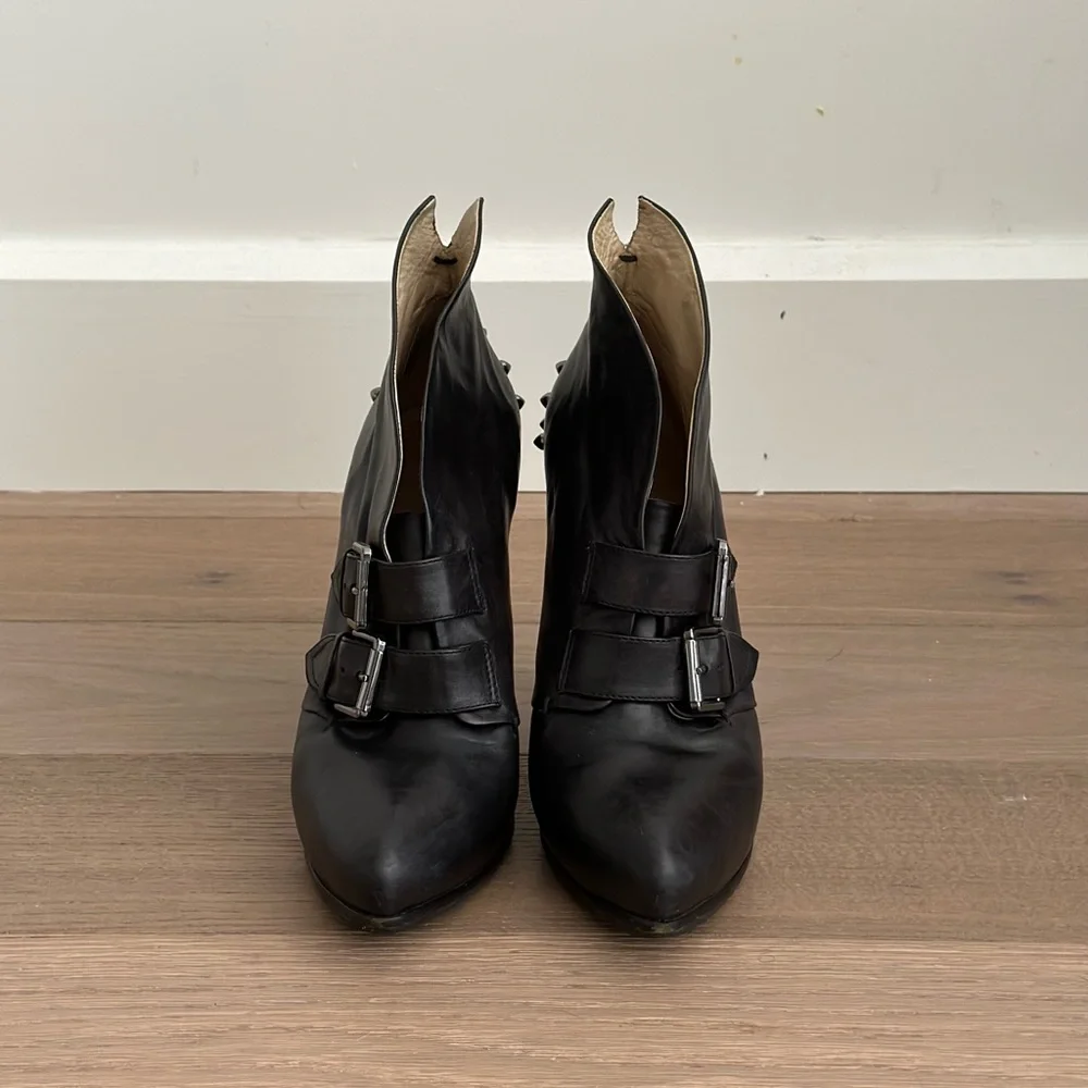 *SALE* McQ Alexander McQueen Stiletto Black Leather Boots - Picture 2 of 13